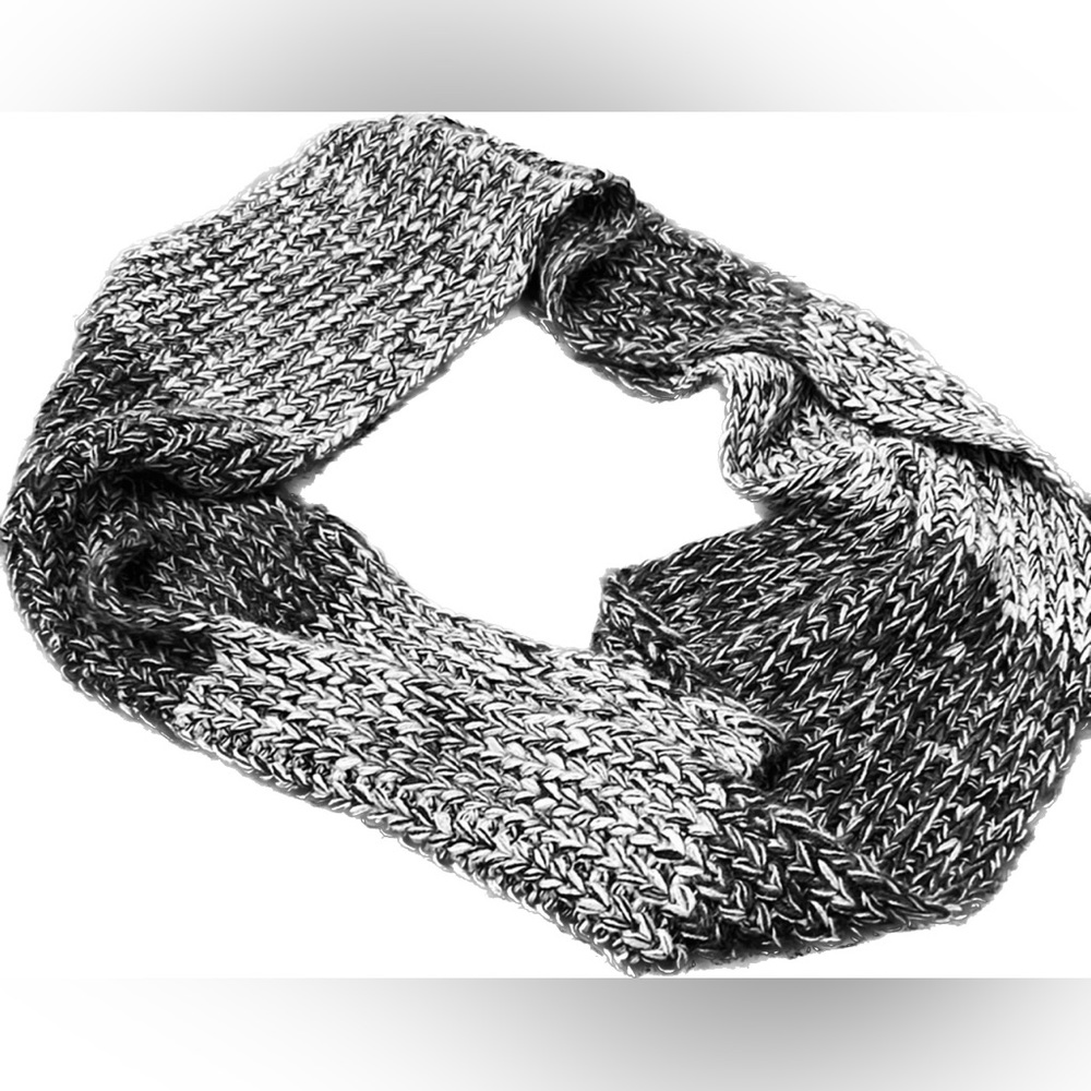 NWOT Infinity Scarf